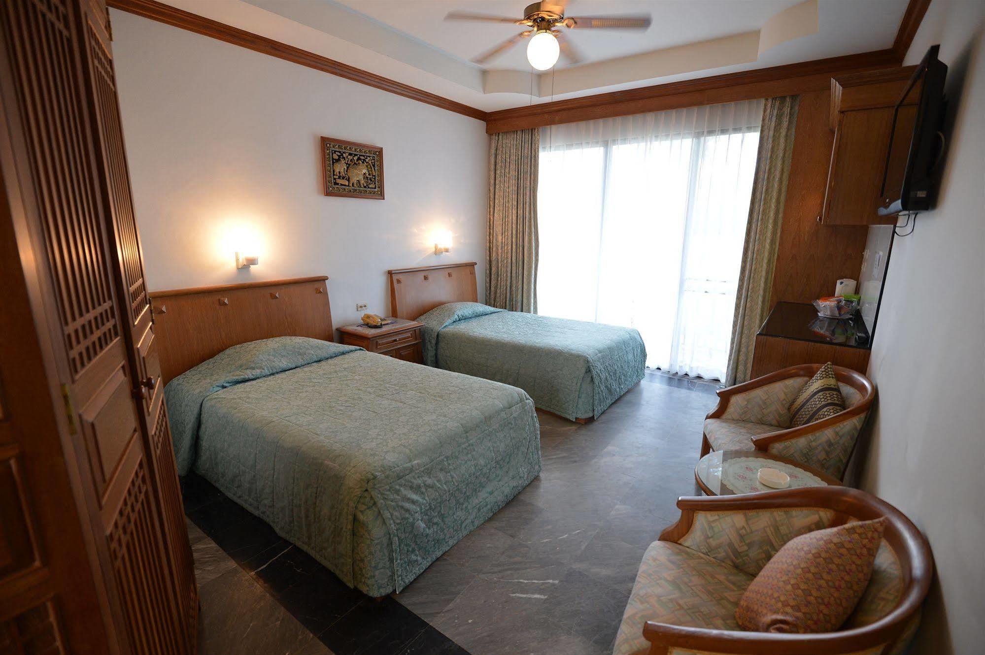 Resort In On The Phuket