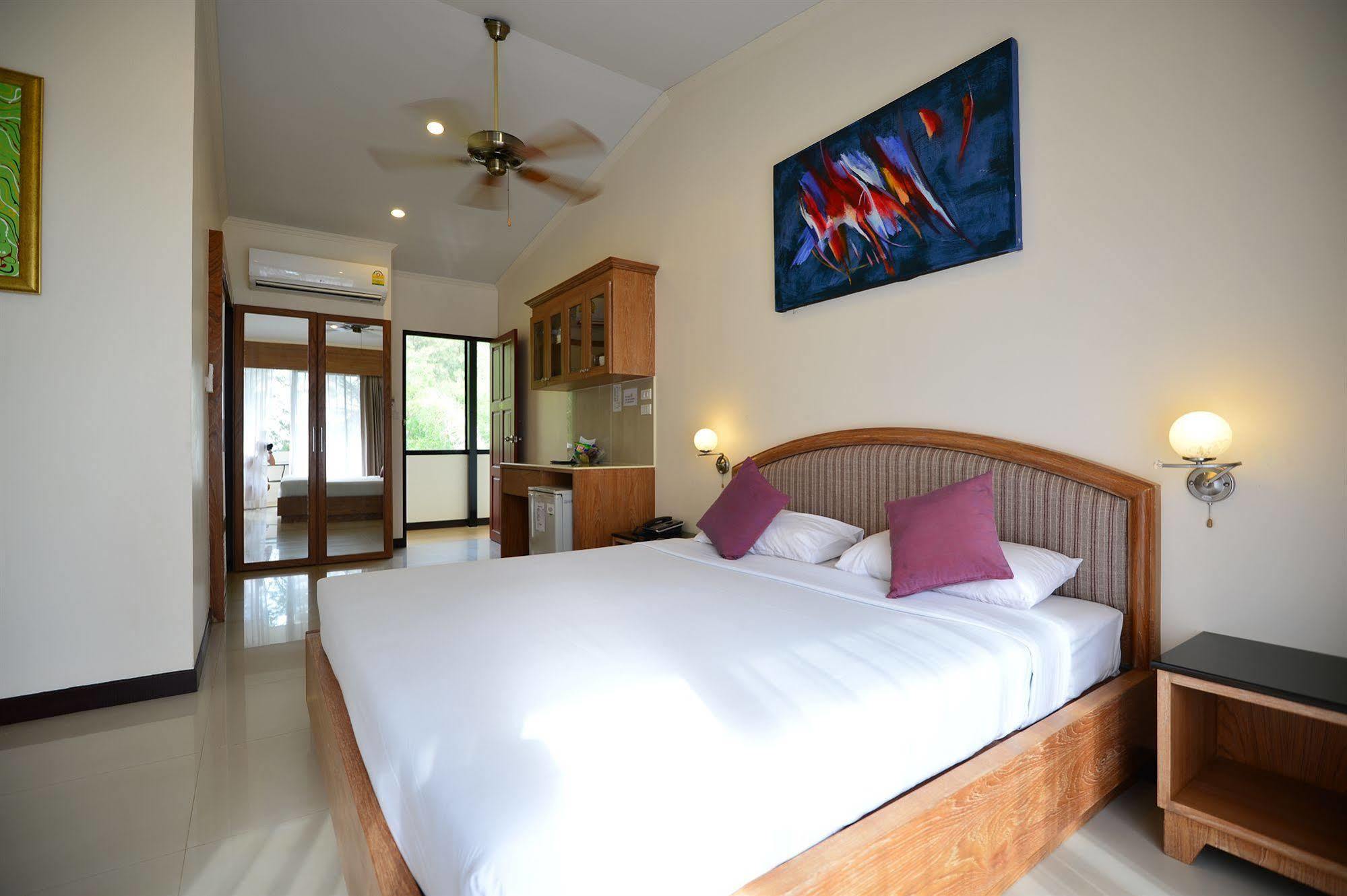 In On The 3* Phuket